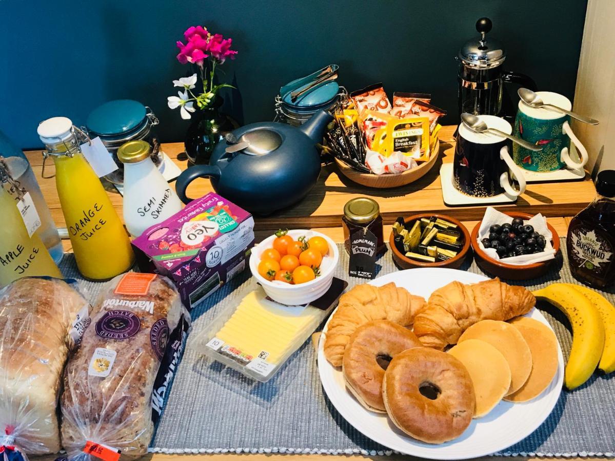 Corner House Luxury Bnb Little Dunmow Esterno foto