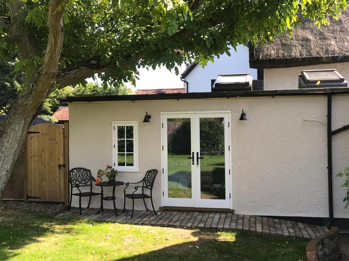 Corner House Luxury Bnb Little Dunmow Esterno foto