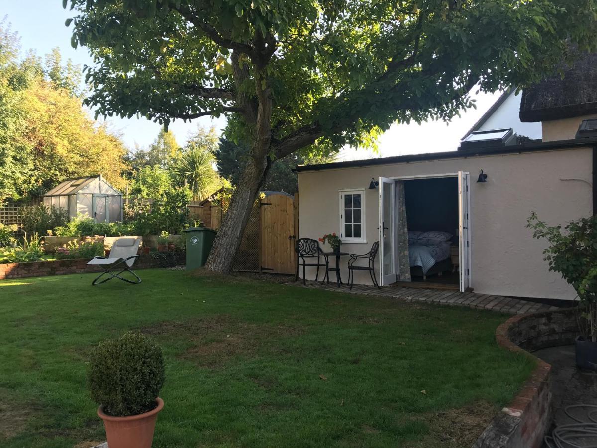 Corner House Luxury Bnb Little Dunmow Esterno foto