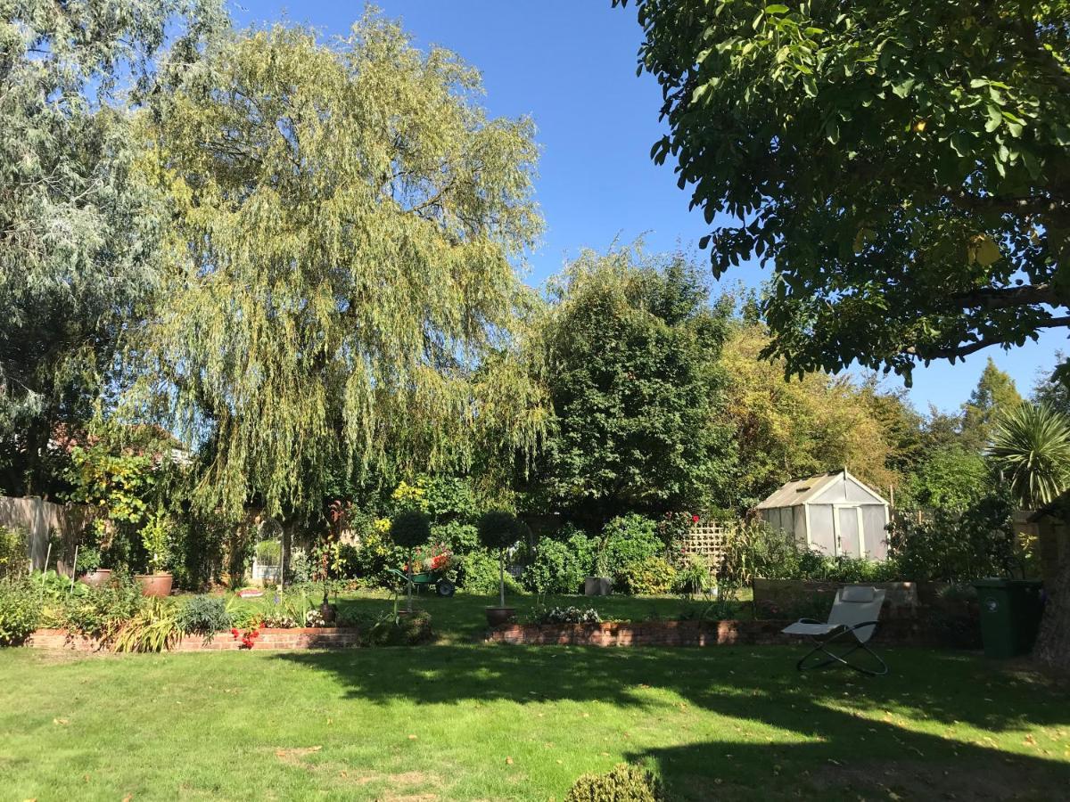 Corner House Luxury Bnb Little Dunmow Esterno foto