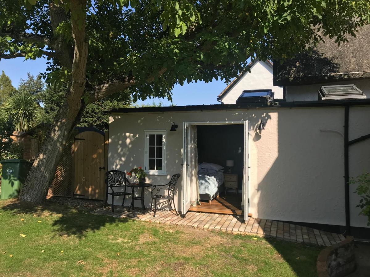 Corner House Luxury Bnb Little Dunmow Esterno foto